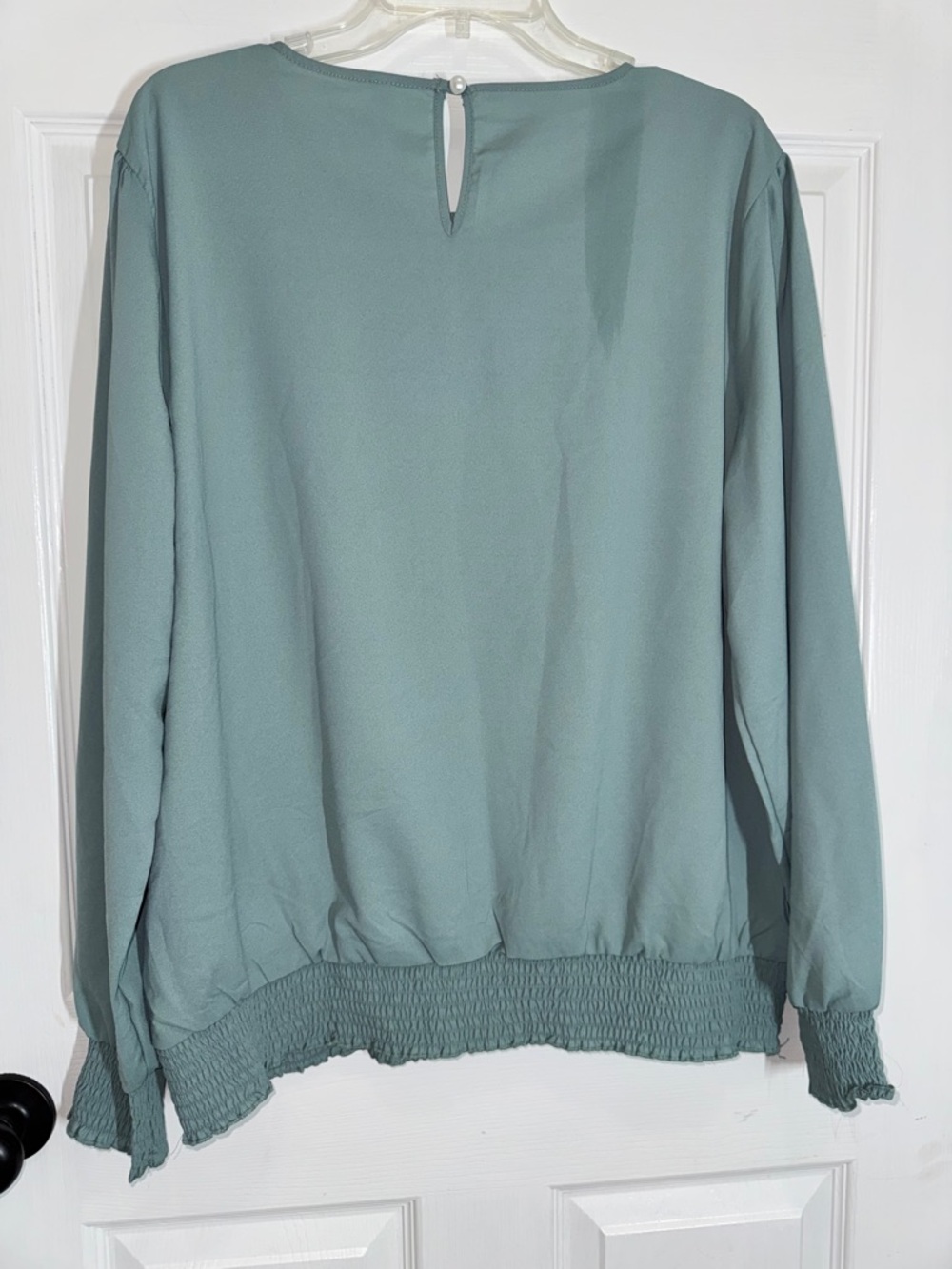 Zenana Outfitters Smocked-Hem Long Sleeve Top in Teal size 1X - Picture 7 of 7